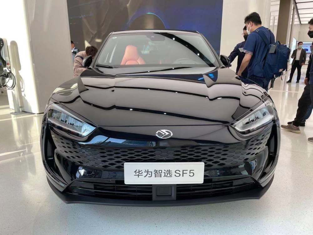 赛力斯华为智选sf5已到店实拍 21.68万起