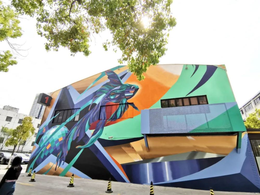 涂鸦来袭杨浦老厂房变身城市画布
