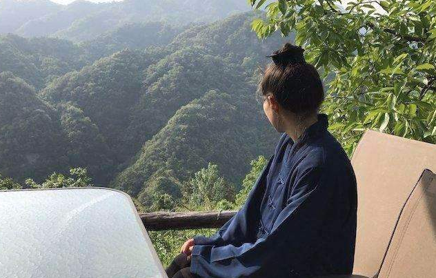 武当山的女道士能玩微信玩手机唯独恋爱是不被允许的