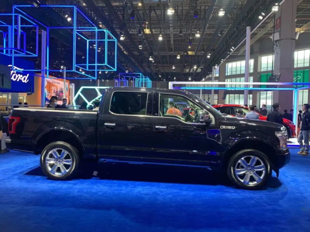 福特f150 ltd版亮相上海车展_腾讯新闻