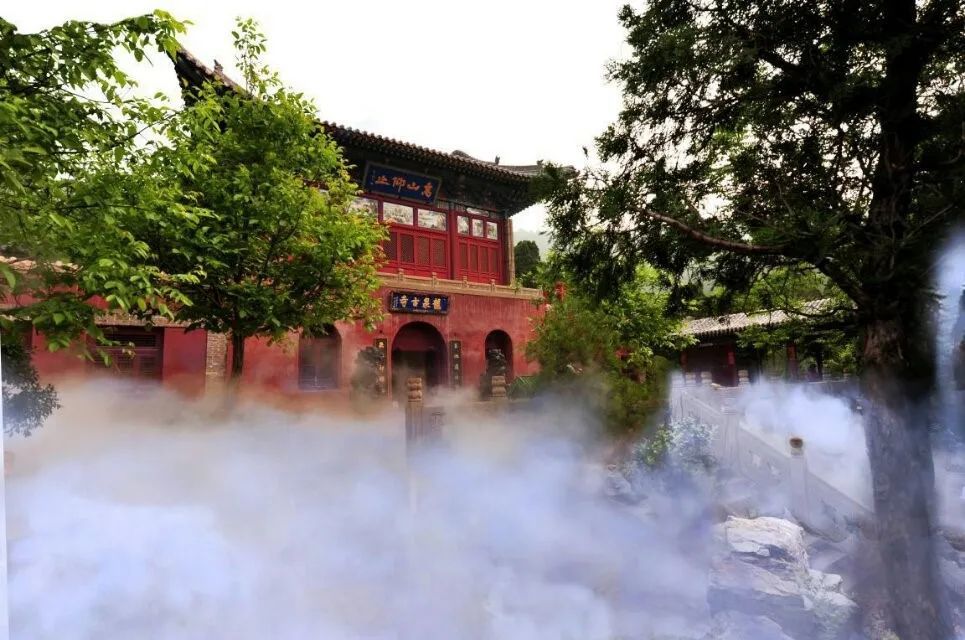 【古迹史话】龙泉古刹龙泉水 带裹金棺震世寰