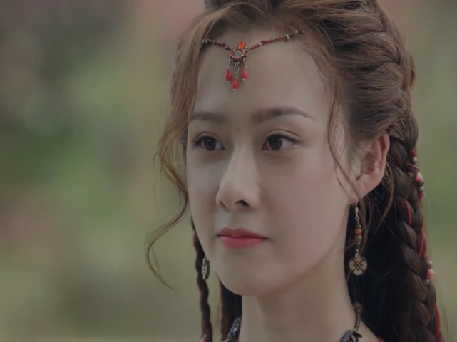 在网剧版《长歌行》中,亚罗的扮演者叫做张浩哲.