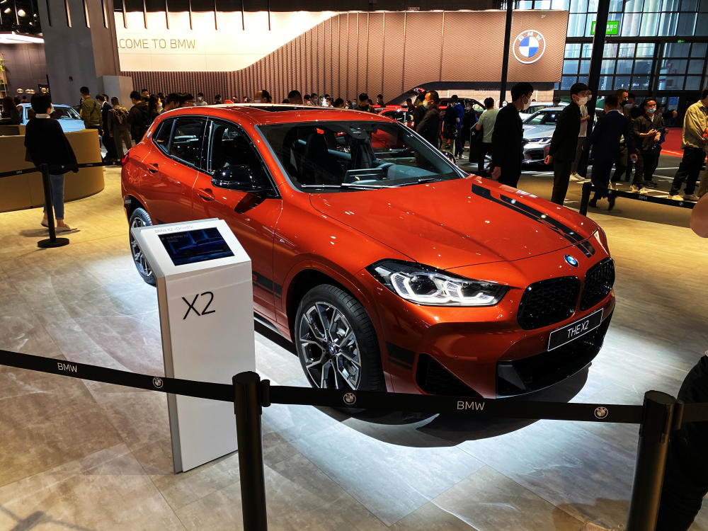 2021上海车展宝马x2曜夜版实车售价2858万起