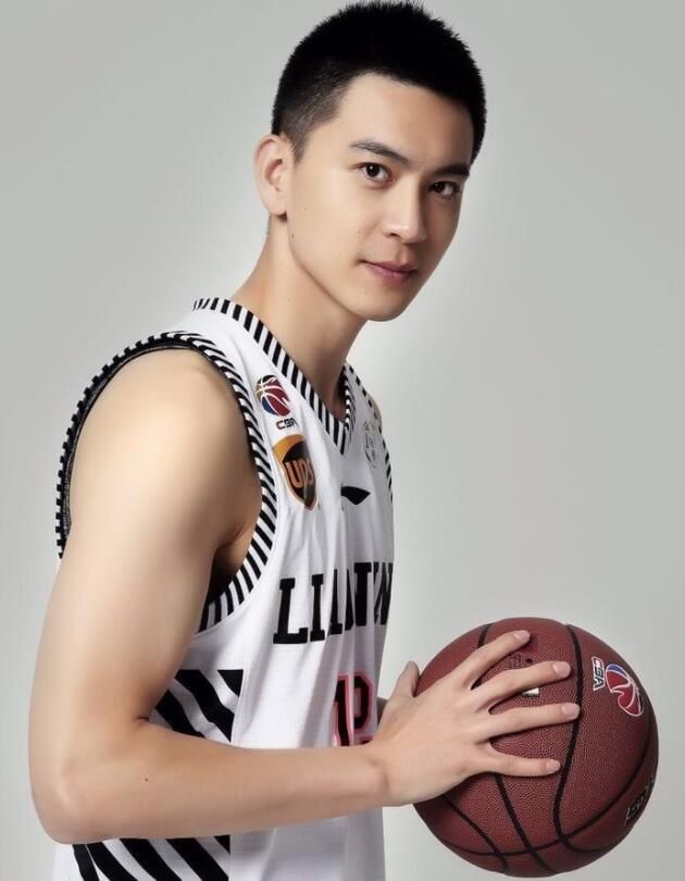 体坛八卦:杨鸣被爆实锤背后,到底是谁的利益?_腾讯新闻