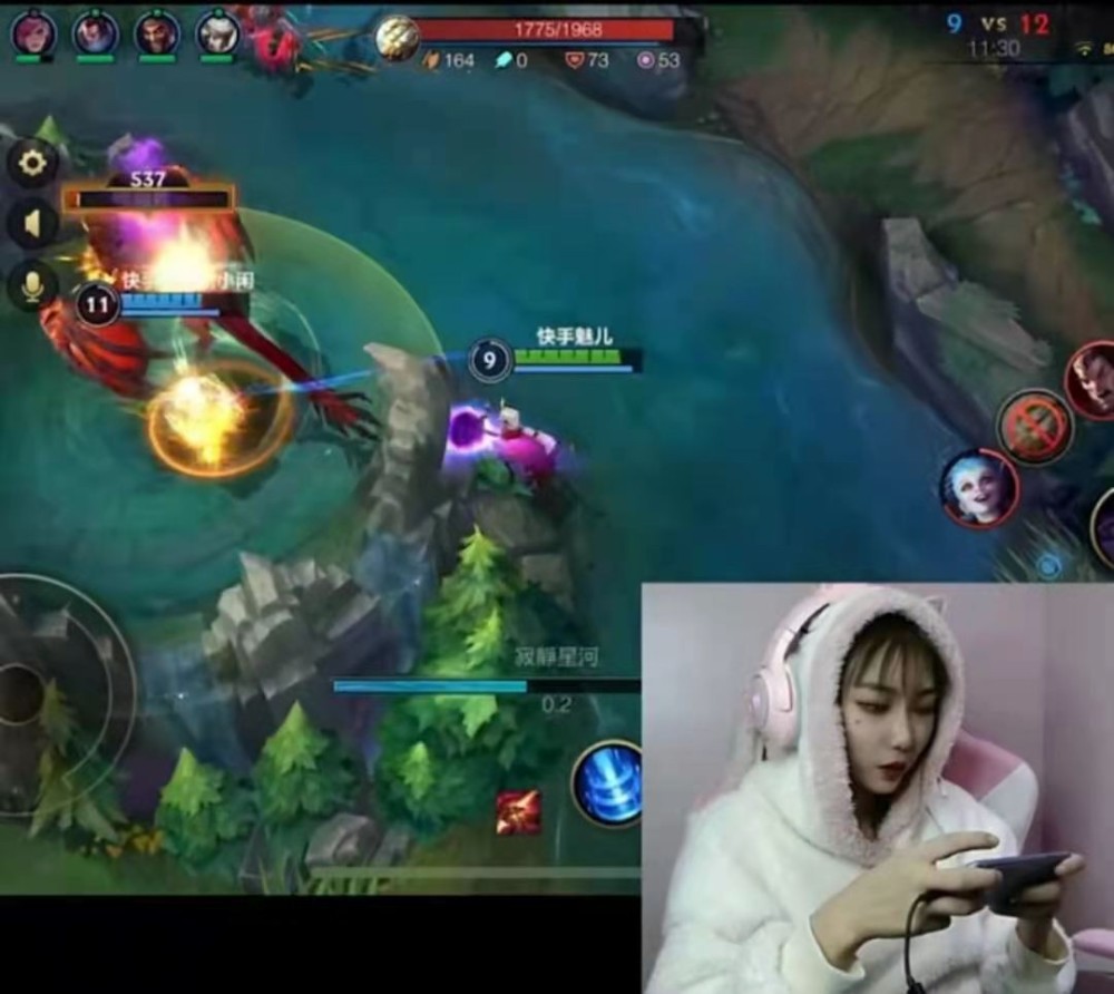 声甜技术高,换装直播令人一亮!