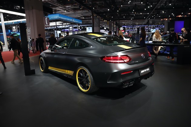 2021上海车展豪华专属激情amgc63轿跑车暗夜特别版实拍