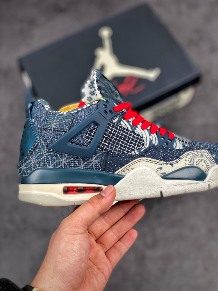 aj4乔4蓝白牛仔刺子绣