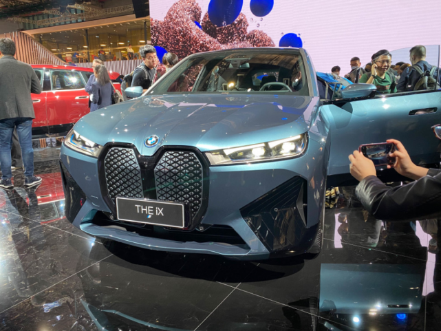 宝马集团里程碑产品创新纯电动bmwix实车亮相上海车展