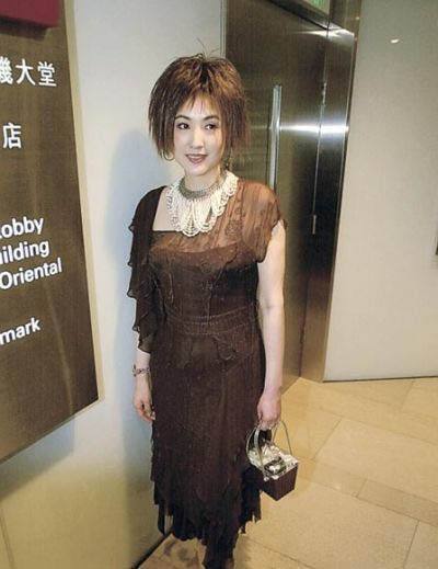 霍英东最漂亮的儿媳妇不是霍震霆的朱玲玲而是霍震寰的陈琪琪