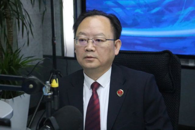 副书记,副检察长 刘东利带队走进怀化人民广播电台《为民热线》直播间