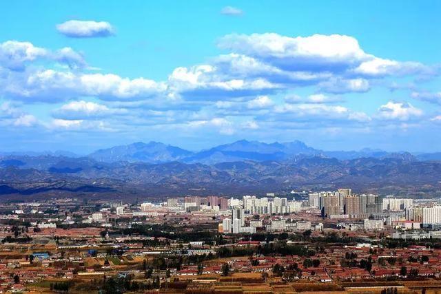 遵化市是河北省直辖县级市,拥有三座火车站