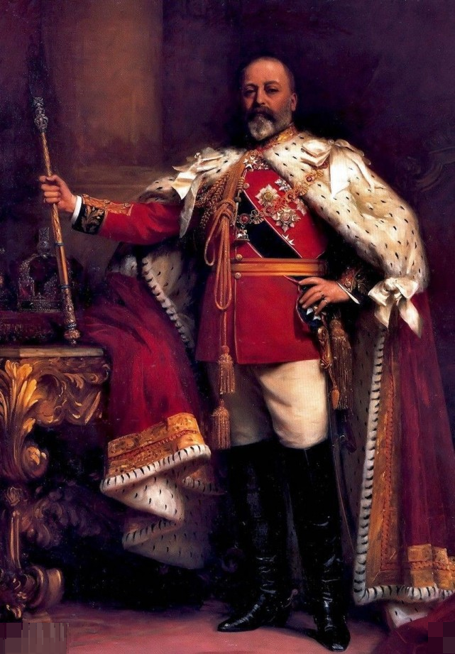 乔治五世1910年5月6日,爱德华七世去世,儿子乔治继位,王号为乔治五世.