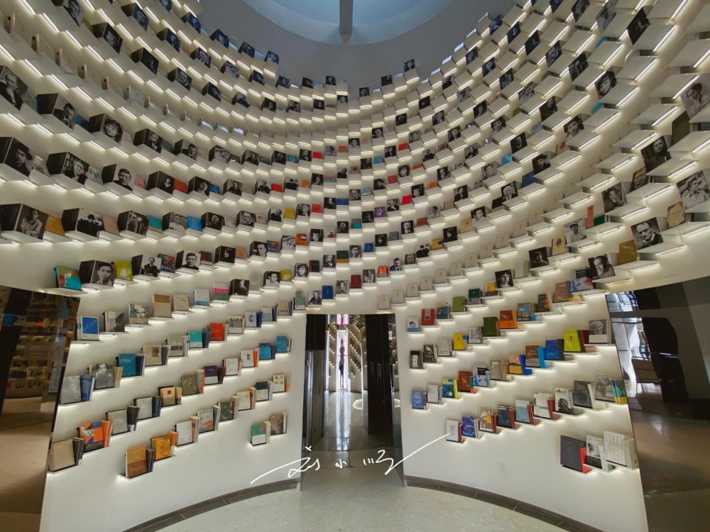 实拍南京园博园里的先锋书店装修独特必将成为网红打卡点