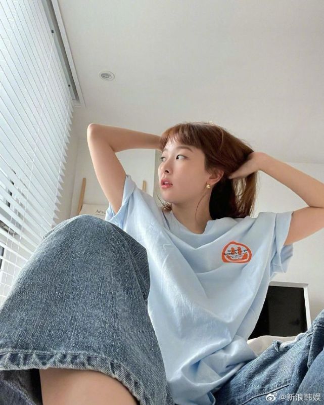 姜涩琪居家照