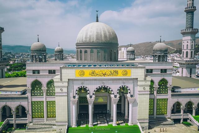 亚洲第一大清真寺图片