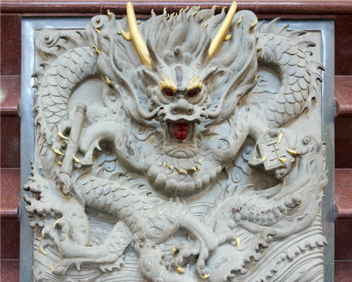 中国人自称"龙的传人",历代君主自称"真龙天子",有了孩子我们"