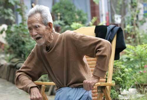 而那些身体过于消瘦的老人,往往是胃口不好,消化不良,身体素质较差