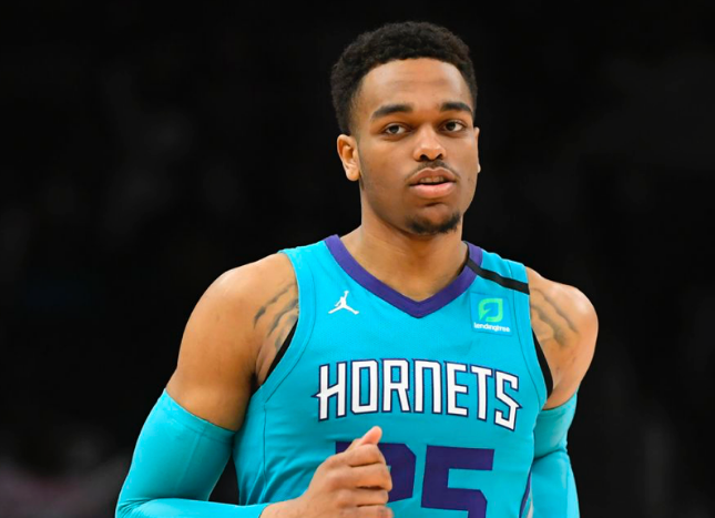 三分21投11中!2米01打中锋,扣倒kd!他才22岁