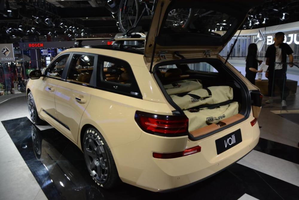 奢华低调 2021上海车展实拍新宝骏valli改装车_腾讯新闻