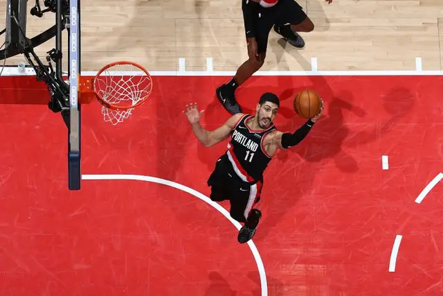 乔治33 11 3,快船113-112罚球准绝杀开拓者