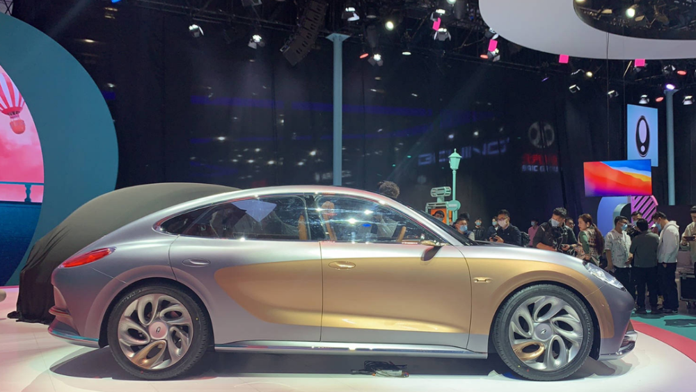 欧洲设计师立功长城新轿跑酷似帕拉梅拉你还无法说他抄袭