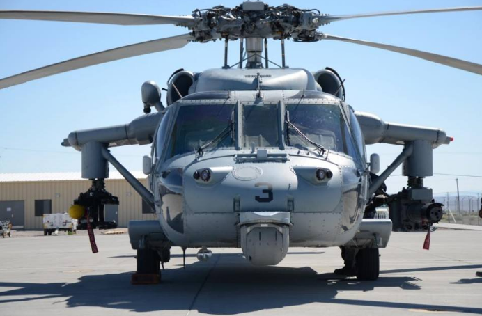 美国uh60黑鹰通用直升机