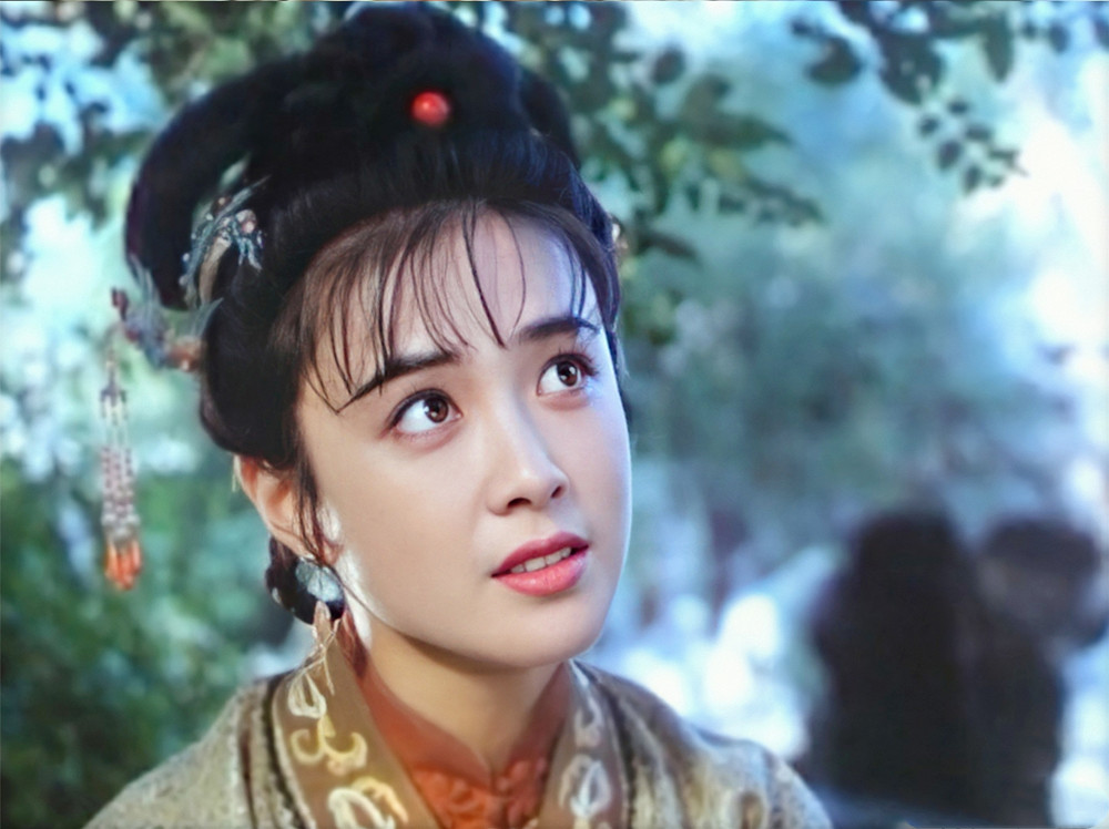 而在妲己之后,傅艺伟也在《婆婆媳妇小姑》,《绝色双娇》,《天涯明月