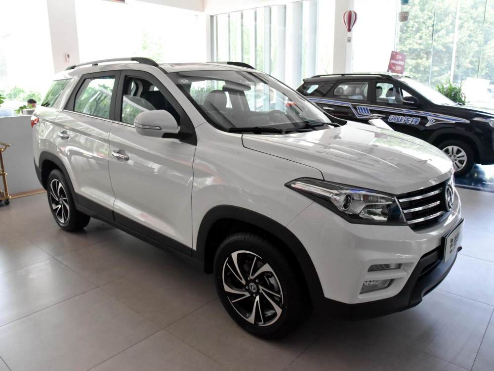 实惠suv价格便宜配置高保养便宜够省油实拍风光s560