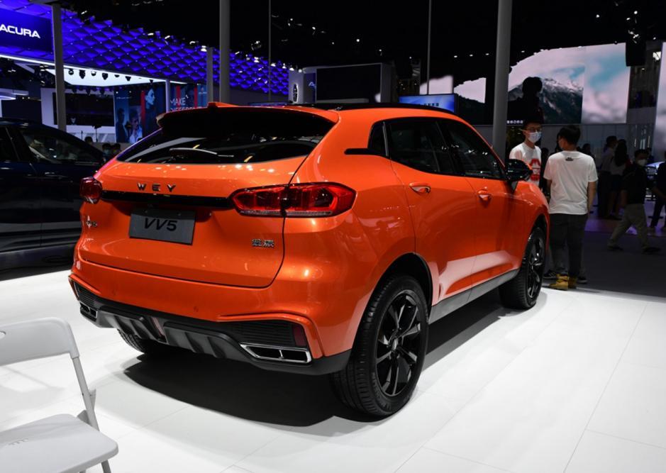 哈弗很会用颜色,给wey vv5调了元气橙,吸引了很多年轻用户