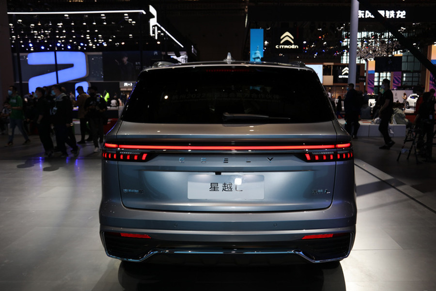 轴距达2845mm搭载沃尔沃动力吉利星越l亮相上海车展