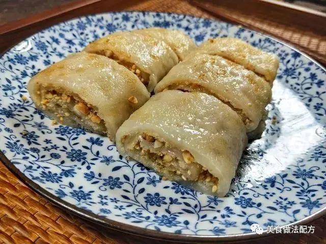 广式小吃"薄撑".又香又脆,每一层都有料,大人小孩都爱吃