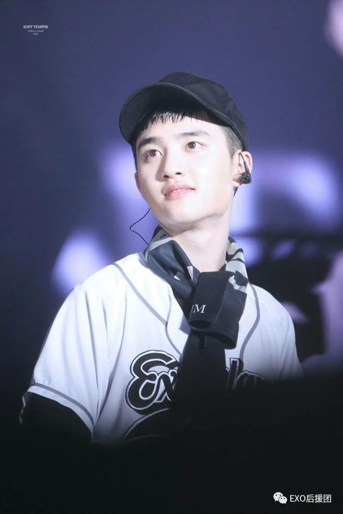 exo都暻秀心动时刻,粉丝:看见d.o.我会母爱泛滥的!_腾讯新闻