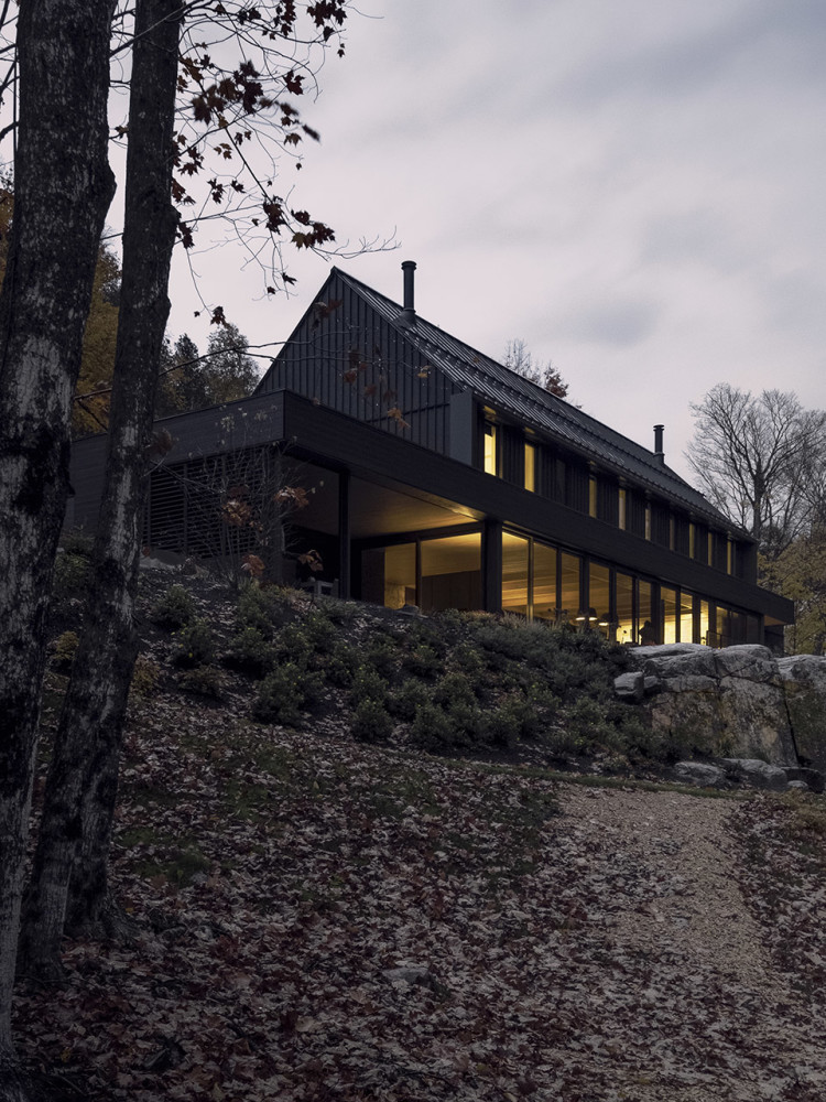 悬崖边的住宅 周边风景秀丽 从室内就能赏尽大自然的鬼斧神工 腾讯新闻