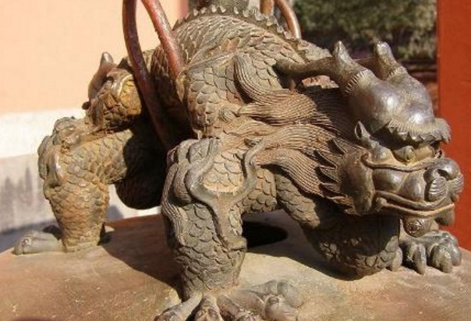 4,如北京天安门城楼翼角上雕有九种走兽龙凤狮麒麟天马海马鱼獬等