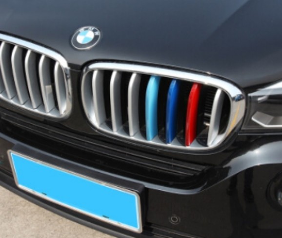 宝马车上的"三色带"啥意思?懂车人提醒:不懂它意思就别跟风