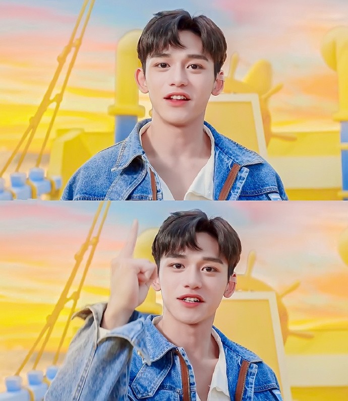 毕竟想要上国内的综艺不能有纹身,也不能有耳洞,看到黄旭熙的遮挡方法