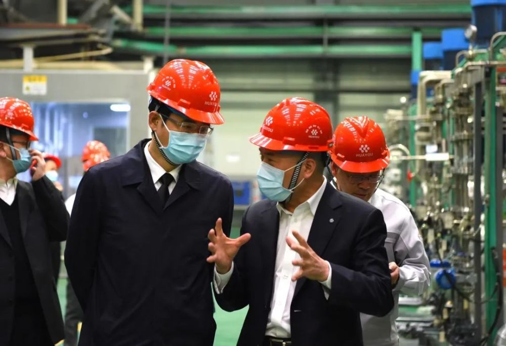 杭州海关关长  王伟积极服务外贸发展量稳质升.