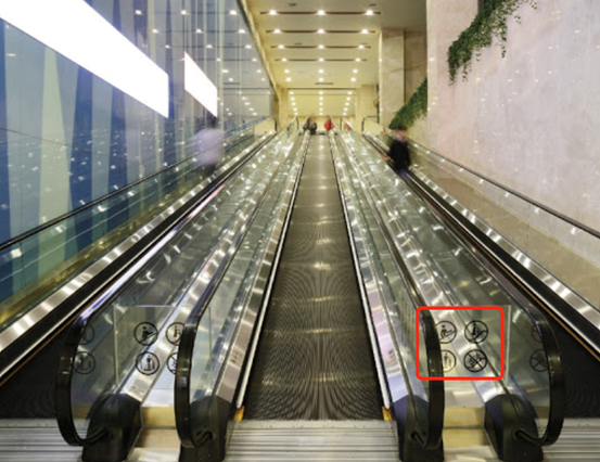 较真丨勇敢女孩用身体挡住的失控轮椅怎么能够出现在扶梯上