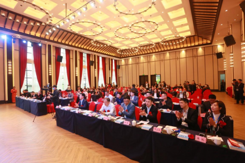 中国华中地区（通城县）直播电商·新零售高峰论坛于4月21日在中国通城召开