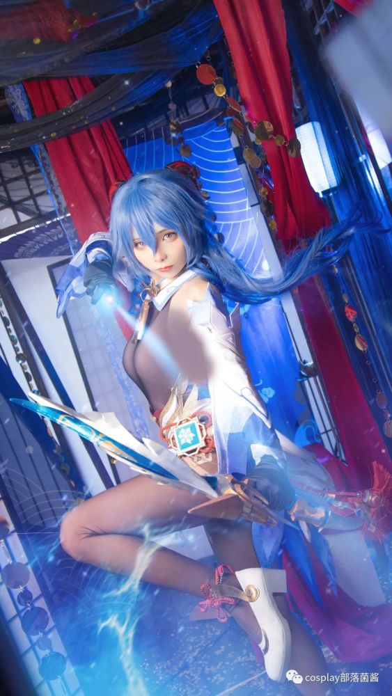 cos:原神甘雨cos正片@千城夜,努力工作