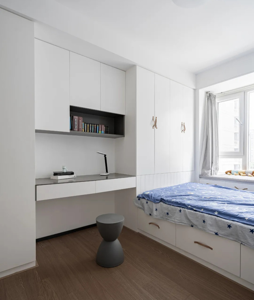 小卧室想要做衣柜建议少花钱穷装更漂亮更实用