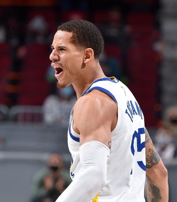 但托斯卡诺-安德森的拼搏态度征服了许多勇士球迷,他们都在为这位悍将