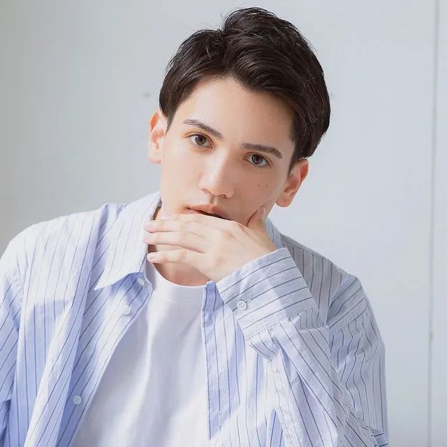 10款日本最帅气男士发型分享