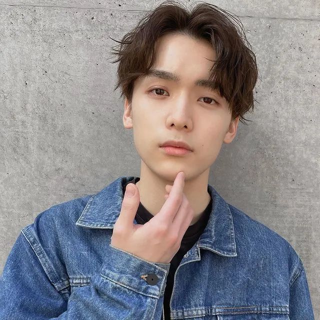 10款日本最帅气男士发型分享