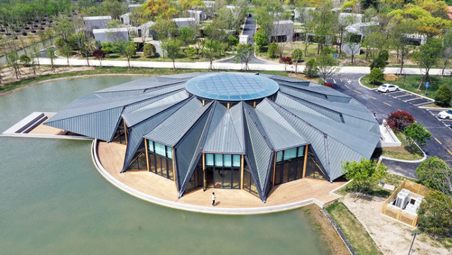 崇明又多了一处精巧的建筑花博会配套工程东平小镇水上会议中心建成