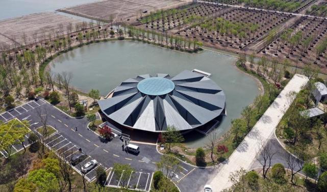 崇明又多了一处精巧的建筑花博会配套工程东平小镇水上会议中心建成