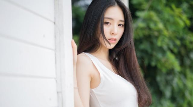 "儿媳吃饭不上桌,这是家规""要定家规滚回你家去,这是我家"