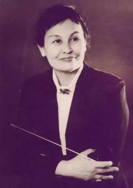 艺91岁郑小瑛再登台学音乐的副作用就是比同龄人老得慢