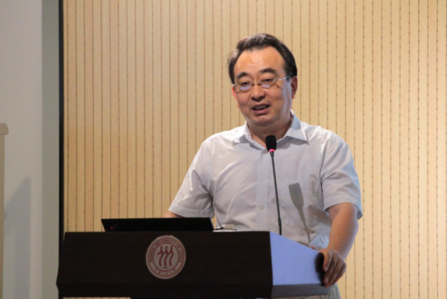 大学教授工资有多高复旦教授晒出工资单网友看后难以接受