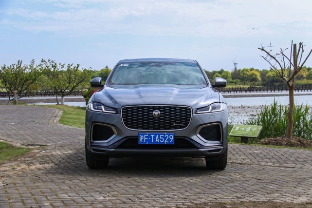 豹力美学典范换装英杰力30t发动机全新捷豹fpace试驾